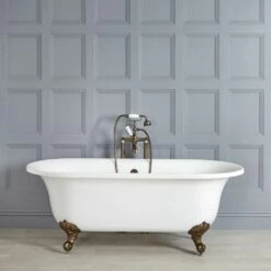Milano Richmond - White Traditional Freestanding Bath With Oil Rubbed Bronze Feet - 1730mm X 780mm (No Tap-Holes)